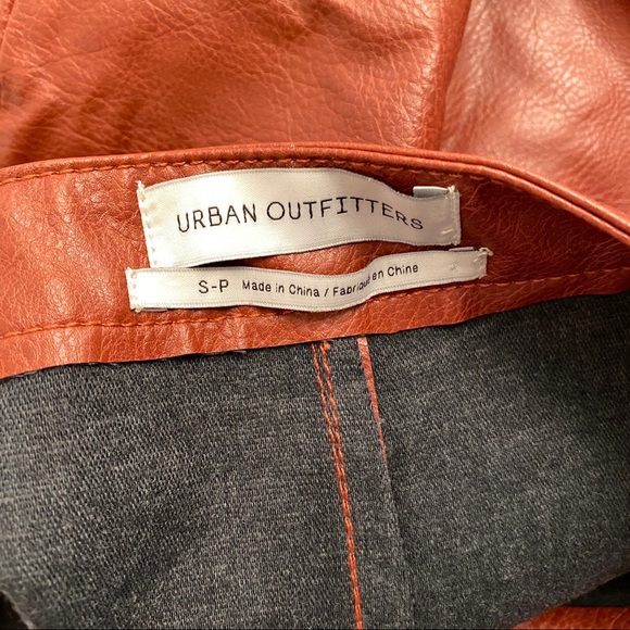 Urban Outfitters cognac faux leather snap skirt S - Picture 9 of 10